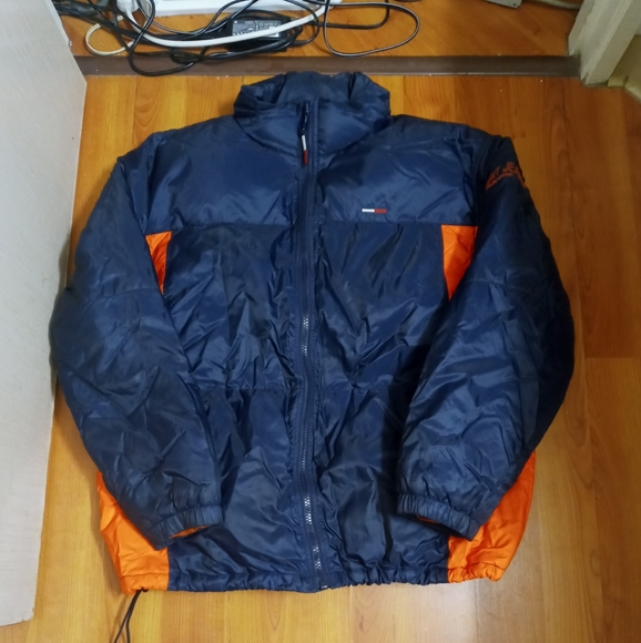 Men s Tommy Hilfiger Jeans Puffer Jacket XL.. - Picture 1 of 4